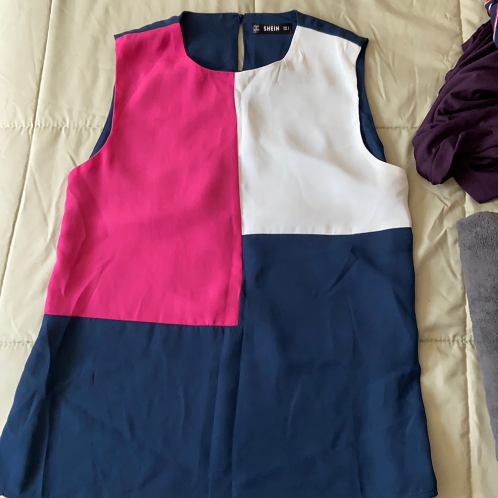 Bundle of 4 dress shirts